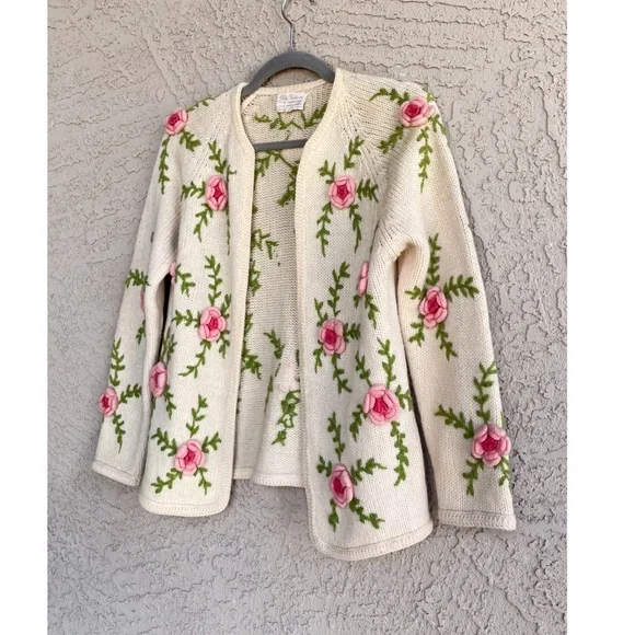 VINTAGE 1960s 3D Rose Floral Appliqué Embroidered Cream Pink Open Wool Cardigan - Picture 6 of 15
